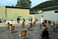 0001-2020-06-15-10-15-04